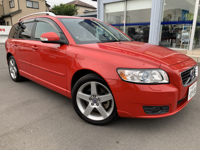 中古車 ボルボ V50 2 0 クラシック サンルーフ 本革シート の中古車詳細 73 500km レッド 埼玉県 80万円 中古車情報 中古車検索なら 車選びドットコム 車選び Com 中古車 ボルボ V50 2 0 クラシック サンルーフ 本革シート の中古車詳細 73 500km レッド 埼玉県 80万円 中古車情報 中古車検索なら 車選びドットコム 車選び Com
