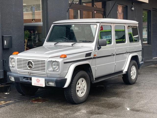 中古車 メルセデス ベンツ ゲレンデヴァーゲン 300ge ロング 4wd 7人乗り ディーラー車 の中古車詳細 30 300km シルバー 愛知県 685万円 中古車情報 中古車検索なら 車選びドットコム 車選び Com