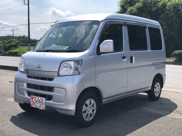 中古車 ダイハツ ハイゼットカーゴ クルーズ ハイルーフ の中古車詳細 101 084km シルバー 栃木県 49万円 中古車情報 中古車 検索なら 車選びドットコム 車選び Com