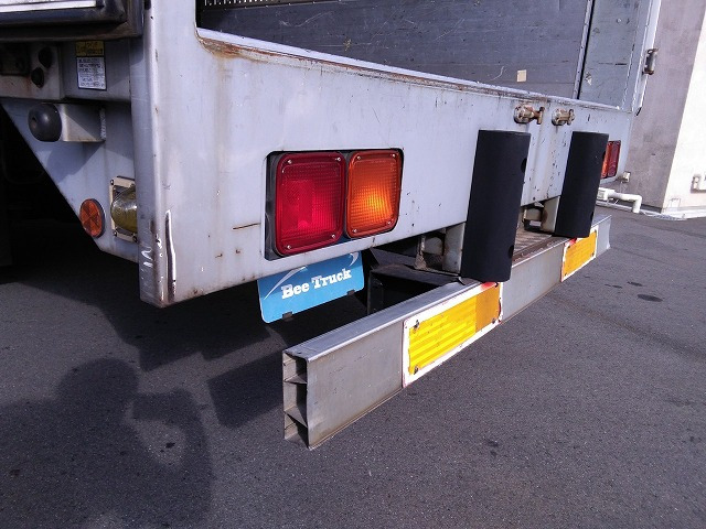 中古車 いすゞ フォワード ウィング 4tウイング 60ボディ の中古車詳細 586 750km ホワイト 兵庫県 250 8万円 中古車情報 中古車検索なら 車選びドットコム 車選び Com