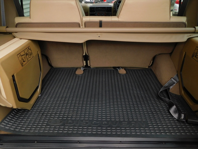 中古車 ランドローバー ディスカバリー 50th アニバーサリー リミテッド 4wd シリーズ1 の中古車詳細 80 700km ホワイトゴールド 埼玉県 100万円 中古車情報 中古車検索なら 車選びドットコム 車選び Com