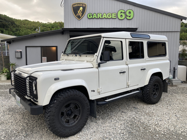 中古車 ランドローバー ディフェンダー 110 Se ディーゼル 4wd Td5 の中古車詳細 144 000km チャウトンホワイト 福岡県 700万円 中古車情報 中古車検索なら 車選びドットコム 車選び Com