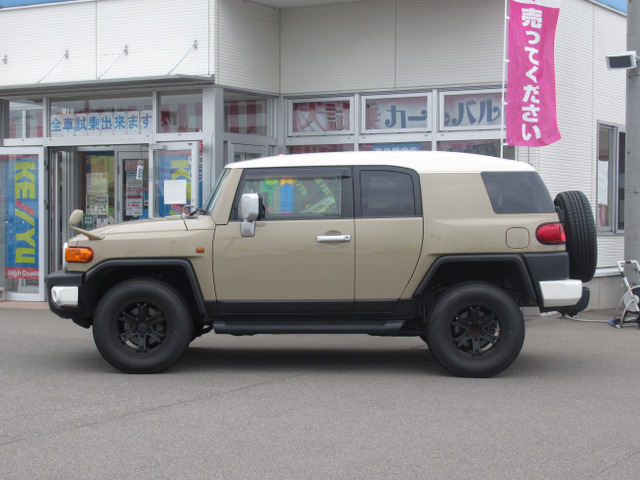 中古車 トヨタ FJクルーザー 4.0 オフロードパッケージ 4WD 1オーナー 