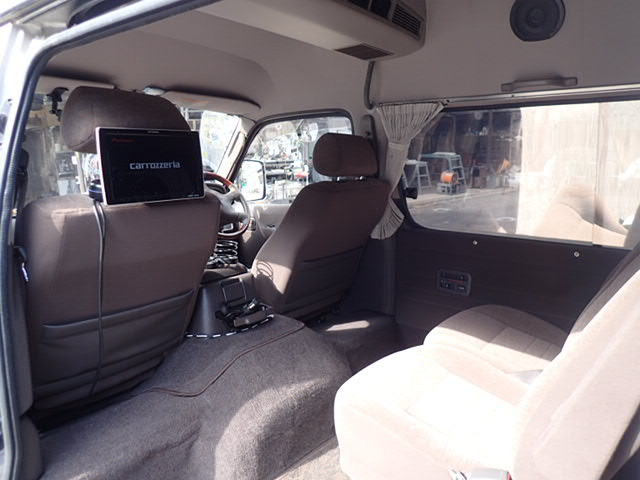 中古車 トヨタ ハイエース 3 0 グランドキャビン スーパーロング G E ディーゼル ターボ Nox適合 10人乗 車検付 の中古車詳細 72 2km ベージュ系ツートンカラー 大阪府 225 5万円 中古車情報 中古車検索なら 車選びドットコム 車選び Com