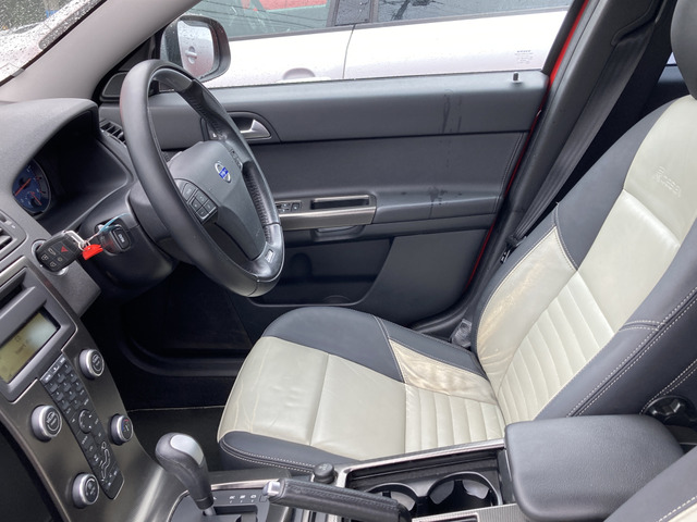 ボルボ V50 2.0 Rデザイン ETC/バックカメラ/ナビ/革シート の中古車