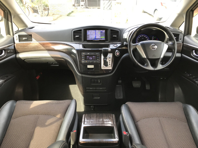 中古車 日産 エルグランド 2 5 250ハイウェイスター 自社ローン 名古屋 愛知 三重 岐阜 の中古車詳細 130 800km パールホワイト 愛知県 96万円 中古車情報 中古車検索なら 車選びドットコム 車選び Com