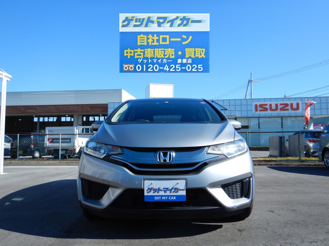 中古車 ホンダ フィット 1 5 ハイブリッド Fパッケージ の中古車詳細 77 306km シルバー 滋賀県 85万円 中古車情報 中古車検索なら 車選びドットコム 車選び Com