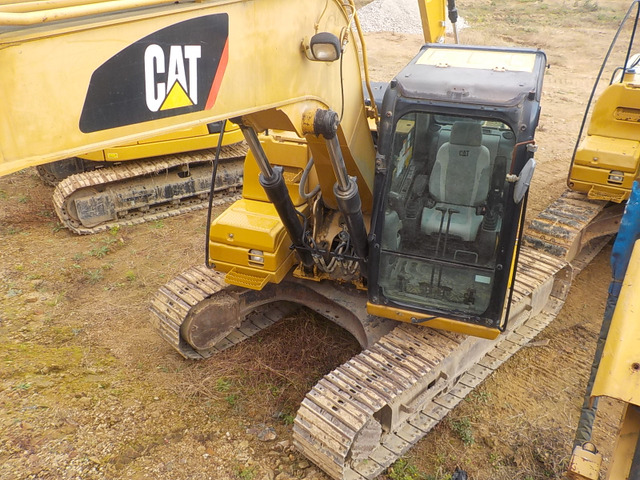 その他 CAT 油圧ショベル 岡山発○CAT○312D○あご付ユンボ の中古車