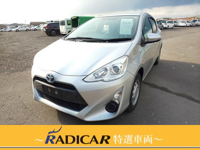 中古車 トヨタ アクア 1 5 L の中古車詳細 69 000km シルバー 愛知県 74 4万円 中古車情報 中古車検索なら 車 選びドットコム 車選び Com