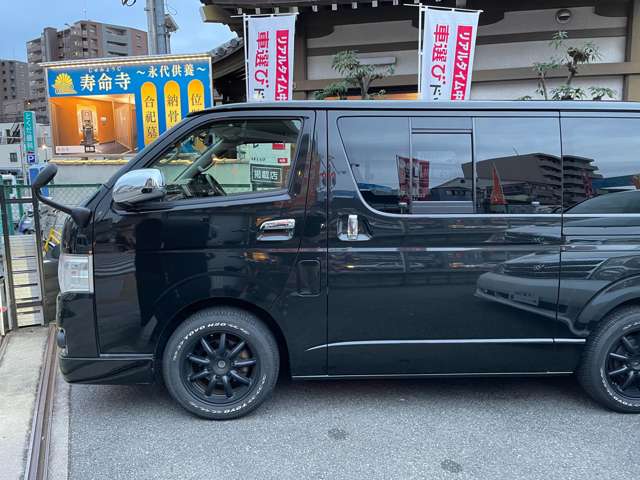 中古車 トヨタ ハイエースバン スーパーgl ロング フリップダウンモニターバイパーbカメラetc の中古車詳細 96 000km 黒 大阪府 226 8万円 中古車情報 中古車検索なら 車選びドットコム 車選び Com