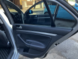 輸入車の修理や整備は高いと思っている人は多いですが、純正品同等の社外品や良質中古部品を使う事により、ディーラーの半分以下での修理、整備も可能です。お気軽にご相談ください