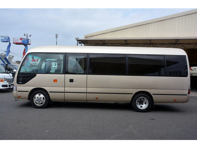 中古車 トヨタ コースター Ex バス 29人乗 自動ドア エアサス At の中古車詳細 84 400km ゴールド 埼玉県 478万円 中古車情報 中古車検索なら 車選びドットコム 車選び Com
