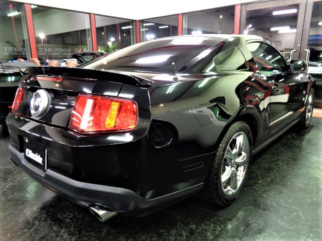 中古車 フォード マスタング V8 Gt クーペ プレミアム 正規ディーラー車マフラー茶革bカメラ の中古車詳細 73 0km ブラック 大阪府 265万円 中古車情報 中古車検索なら 車選びドットコム 車選び Com 中古車 フォード マスタング V8 Gt クーペ プレミアム 正規ディーラー車マフラー茶革bカメラ の中古車詳細 73 0km ブラック 大阪府 265万円 中古車情報 中古車検索なら 車選びドットコム 車選び Com