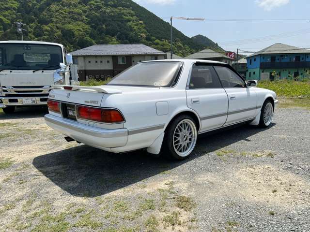 中古車 トヨタ マークII 2.0 グランデ ツインカム24 17インチBBS