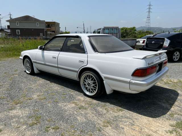 中古車 トヨタ マークII 2.0 グランデ ツインカム24 17インチBBS