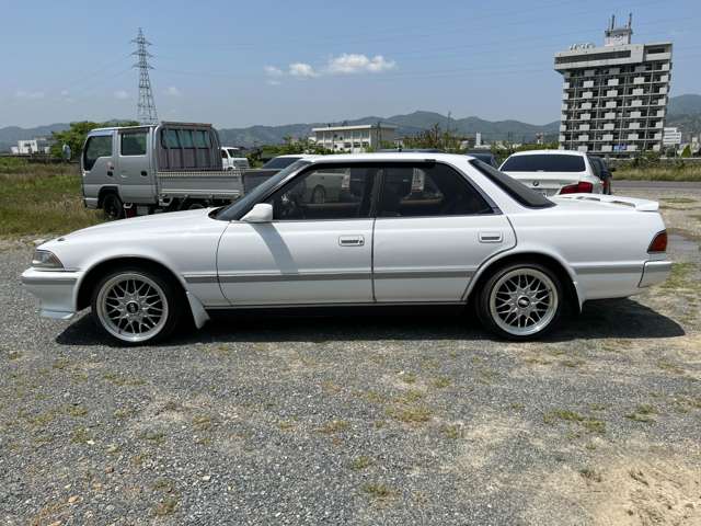 中古車 トヨタ マークII 2.0 グランデ ツインカム24 17インチBBS