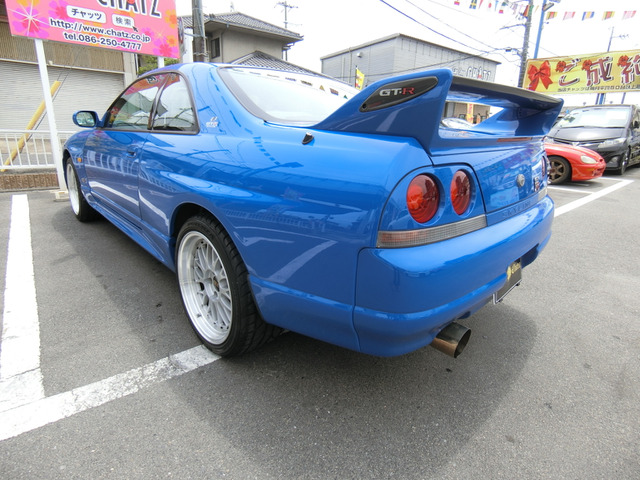 中古車 日産 スカイラインGT-R 2.6 4WD LMリミテッド仕様チャンピオン