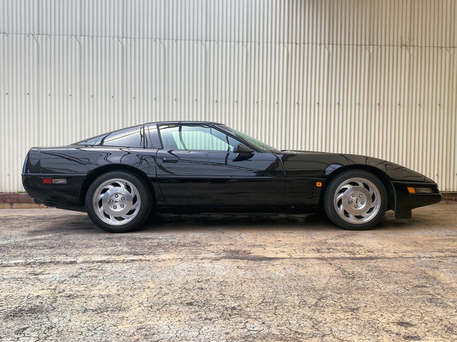 シボレー コルベット 5.7 ディーラー車 40周年 赤革 の中古車詳細