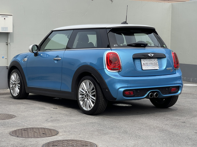 中古車 Bmw Mini ミニ クーパー Sd 1オーナ バックカメラ Cアクセス の中古車詳細 35 491km エレクトリックブルーm 東京都 215万円 中古車情報 中古車検索なら 車選びドットコム 車選び Com