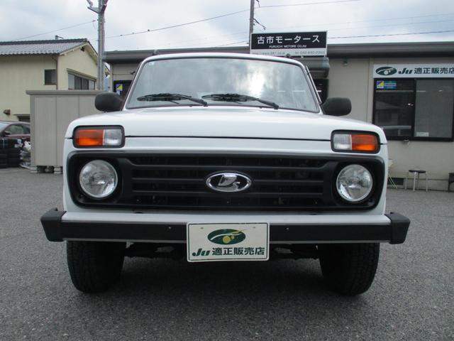 中古車 ラーダ ニーヴァ 4wd 5速mt 左h デフロック Etc の中古車詳細 11 000km ホワイト 広島県 258万円 中古車情報 中古車検索なら 車選びドットコム 車選び Com