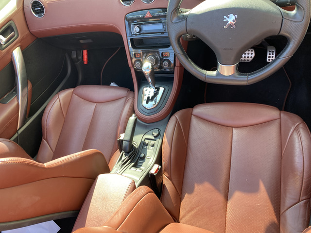 中古車 プジョー 308CC 人気ブラウン本革 コンプレサー新品 の