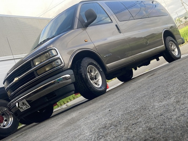 中古車 シボレー エクスプレス 4ドア 動画有 5 7lナビtv Carfax の中古車詳細 109 000km シルバー 徳島県 168万円 中古車情報 中古車検索なら 車選びドットコム 車選び Com