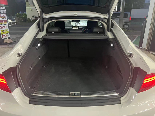 アウディ A7スポーツバック 2.0 TFSI クワトロ 4WD ETC ナビ の アウディ A7スポーツバック 2.0 TFSI クワトロ 4WD ETC ナビ の
