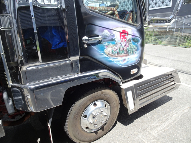 中古車 三菱ふそう ファイター カスタム カスタム 生エンジン 90アオリ の中古車詳細 715 463km ブラック 大阪府 528万円 中古車情報 中古車検索なら 車選びドットコム 車選び Com