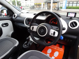 トゥインゴ ゼン 禁煙車 360°ドラレコ GPSレーダー