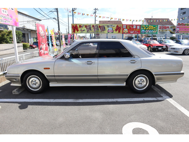 中古車 日産 シーマ 3.0 タイプII リミテッド 後期モデル ターボ 外