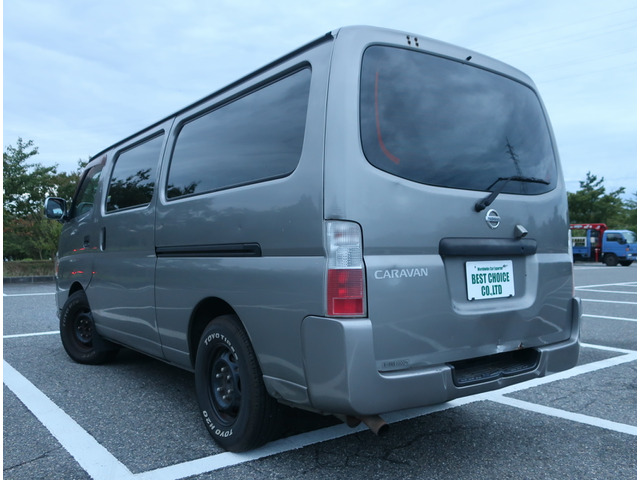 中古車 日産 キャラバン 3 0 スーパーdx スーパーロング ディーゼル 4wd ディーゼルターボ 切替4wd 5ドア の中古車詳細 242 670km グレー 新潟県 42万円 中古車情報 中古車検索なら 車選びドットコム 車選び Com
