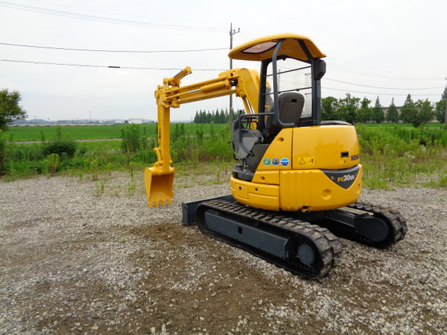 中古車 その他 コマツ 油圧ショベル コマツ PC30UU-5 の中古車詳細 (2,441km, イエロー, 茨城県, 190万円) |  中古車情報・中古車検索なら【車選びドットコム（車選び.com）】