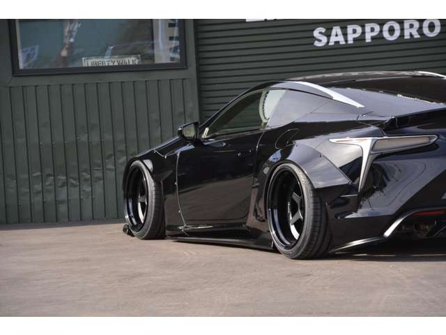 中古車 レクサス LC500 500 Sパッケージ エアサス バルブ付きマフラー の中古車詳細 (17,000km, 黒, 北海道, 1,750万円)  | 中古車情報・中古車検索なら【車選びドットコム（車選び.com）】