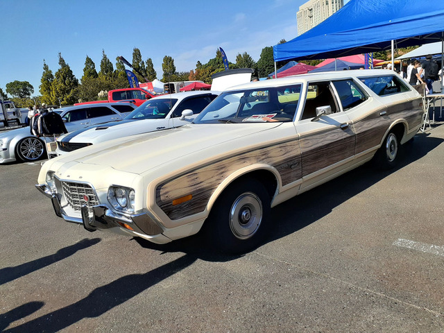 中古車 フォード グラントリノワゴン アメ車旧車バイク等面白い物交換 