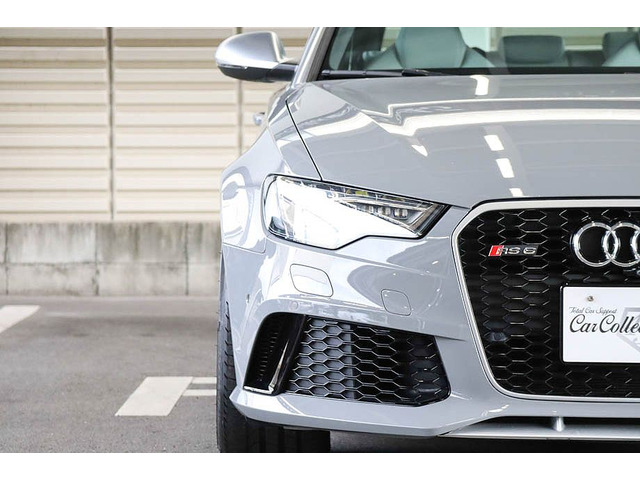 中古車 アウディ RS6アバント 4.0 4WD 正規D車 左H21AW アイボリー