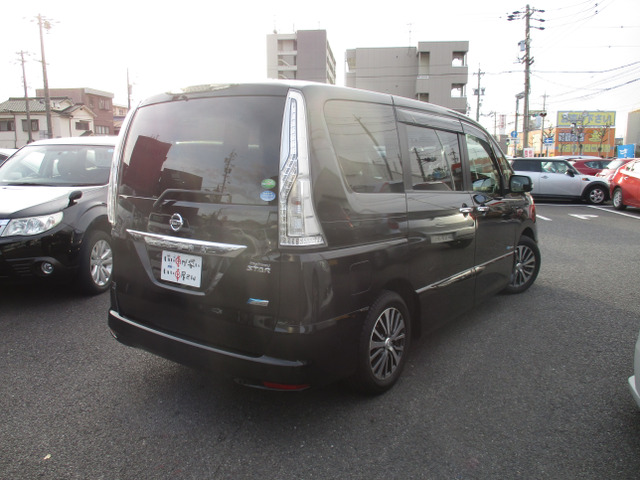 中古車 日産 セレナ 2.0 ハイウェイスター G S-HYBRID 禁煙☆ナビ☆CD