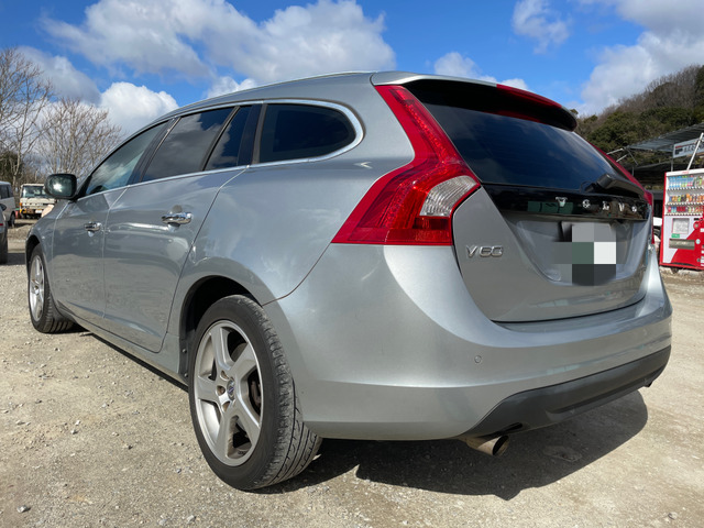 中古車 ボルボ V60 車検付き!ナビ+TV!シートヒーター! の中古車詳細