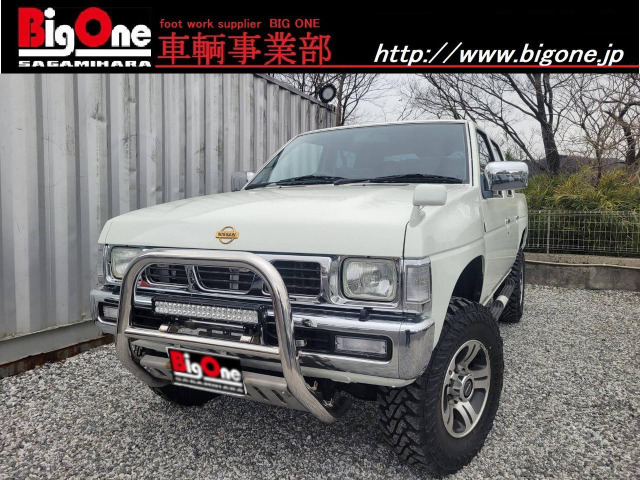 中古車 日産 ダットサンピックアップ 2.0 ダブルキャブ AD 4WD NOX対策