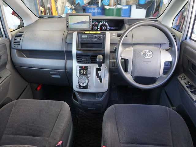 トヨタ ノア 福祉車両電動スロープ車いす2脚 の中古車詳細 (68,483km