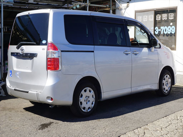 トヨタ ノア 福祉車両電動スロープ車いす2脚 の中古車詳細 (68,483km