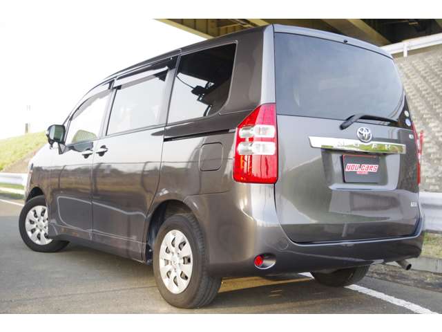 海外 月額 28,800円 楽乗りCAR <br> 新車 トヨタ ノア 2WD 2000 X 8人乗り