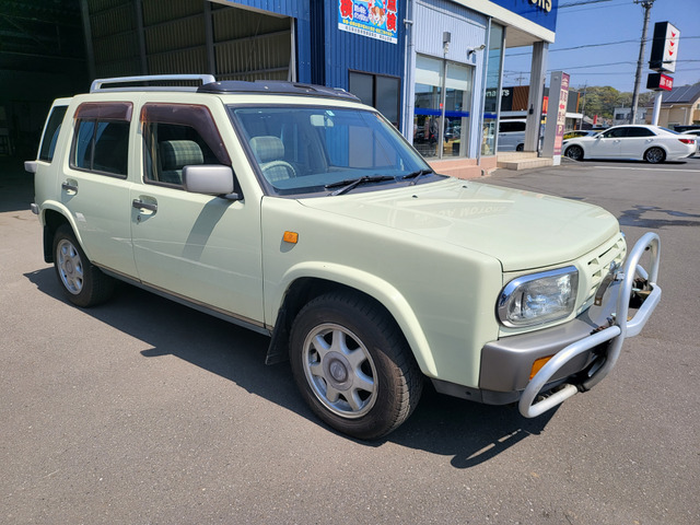 日産ラシーン「ホイール&タイヤ」5本セット