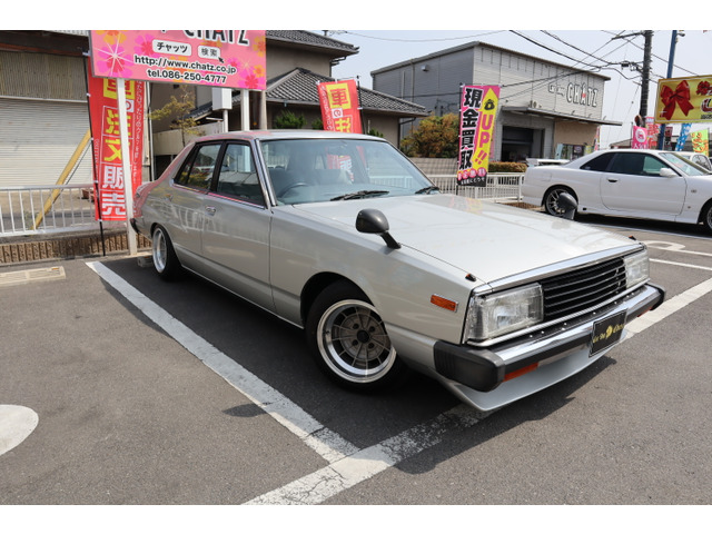 中古車 日産 スカイライン 2.0 GT-EX ターボ ジャパン 5MT 外装同色銀