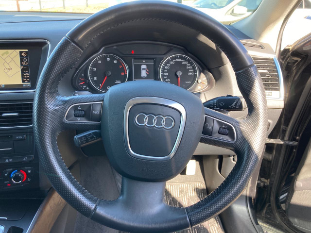 中古車 アウディ Q5 2.0 TFSI クワトロ 4WD バックカメラ ETC ナビ の