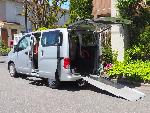 日産 NV200バネットバン 