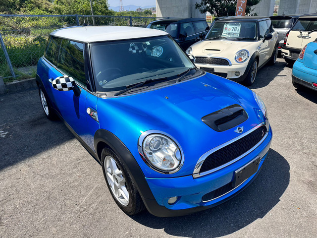 中古車 BMW MINI ミニ クーパー S 車検整備付き 修復歴無し 正規ディーラー の中古車詳細 (79,541km, ブルーツートン, 大阪府,  58万円) | 中古車情報・中古車検索なら【車選びドットコム（車選び.com）】