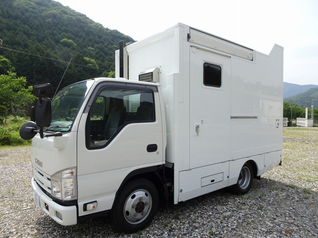 中古車 いすゞ エルフ 4WD 元衛星通信移動無線車 標準幅 の中古車詳細 (9,000km, ホワイト, 兵庫県, 価格応談) |  中古車情報・中古車検索なら【車選びドットコム（車選び.com）】