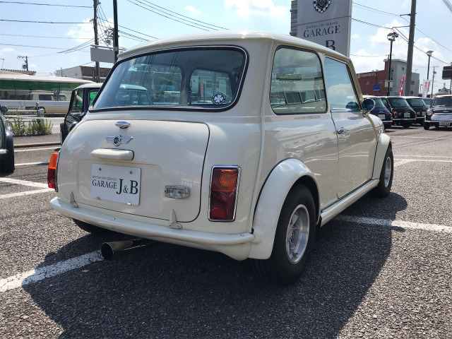 中古車 ローバー ミニ メイフェア AT 実走行 BCR仕様 1年保証 の中古車詳細 (18,110km, オールドイングリッシュホワイト, 愛知県,  価格応談) | 中古車情報・中古車検索なら【車選びドットコム（車選び.com）】