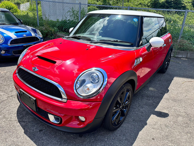 中古車 BMW MINI ミニ クーパー S 車検整備付き 修復歴無 正規ディーラー車 の中古車詳細 (89,599km, アカツートン, 大阪府,  78万円) | 中古車情報・中古車検索なら【車選びドットコム（車選び.com）】