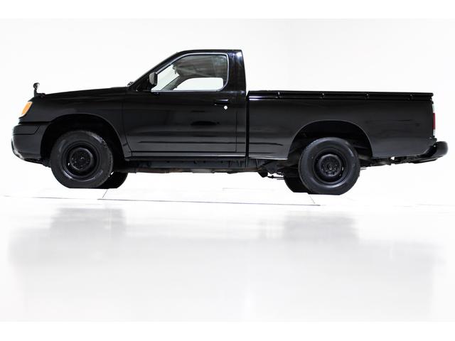 日産 ダットサンピックアップ 4ナンバー ヴィンテージ仕様エンブレム